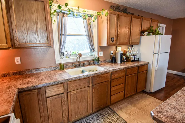 $75,000 | 1009 Dewey Avenue North, Thief River Falls, MN 56701