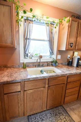 $75,000 | 1009 Dewey Avenue North, Thief River Falls, MN 56701