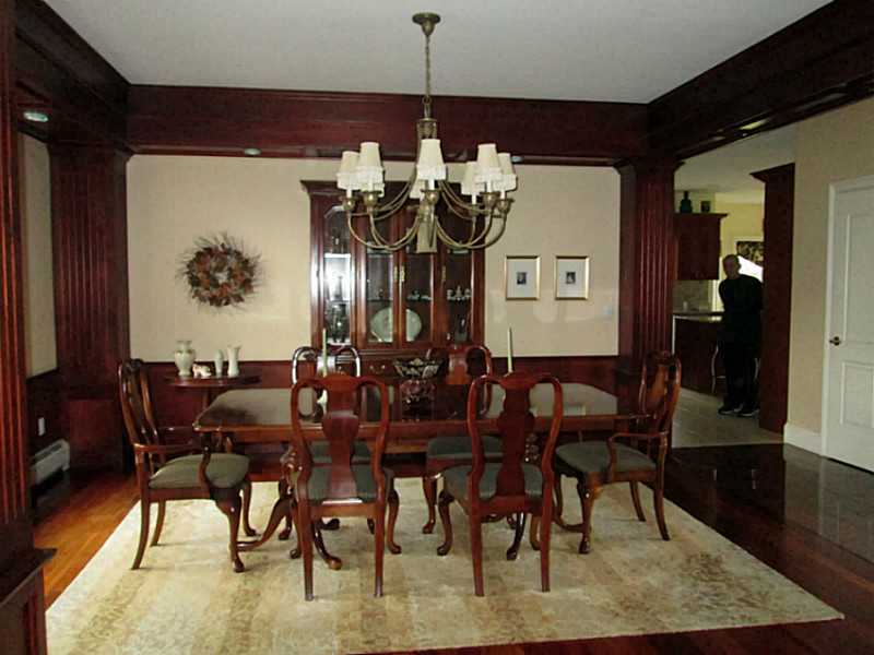 35 Lennon Road Lincoln, RI 02865 - Photo 5 of 25 Dining Room.