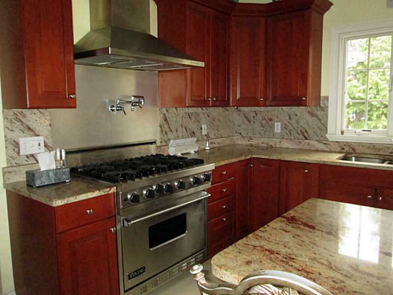 35 Lennon Road Lincoln, RI 02865 - Photo 10 of 25 Kitchen.