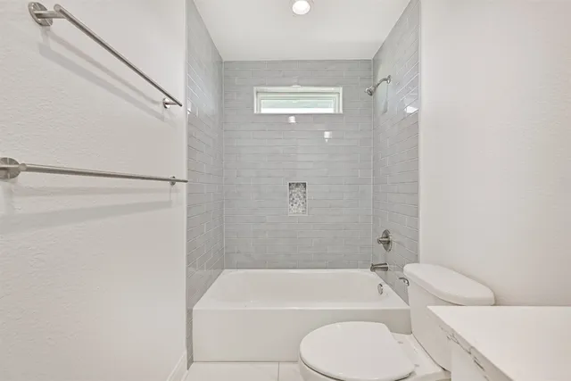 $3,500 | 2118 103rd Street, Galveston, TX 77554