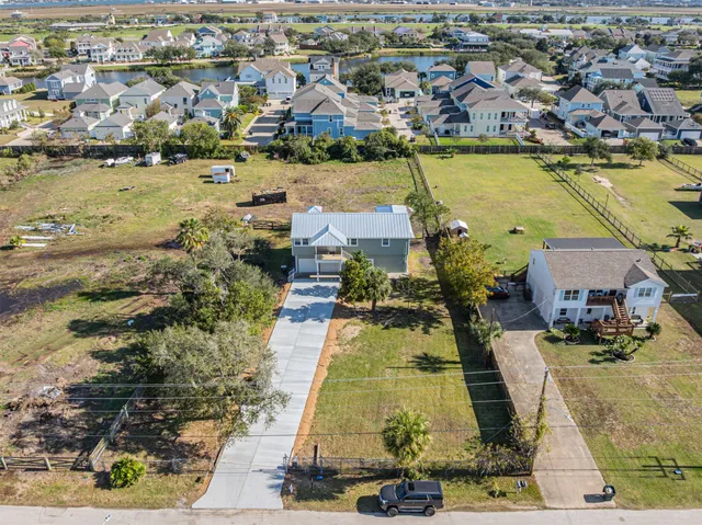 $3,500 | 2118 103rd Street, Galveston, TX 77554