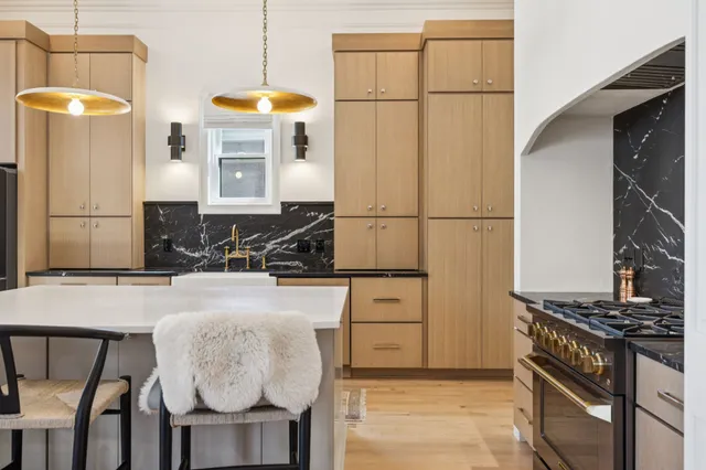 $1,200,000 | 3036 Americus Drive, Thompson's Station, TN 37179