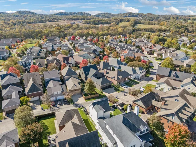 $1,200,000 | 3036 Americus Drive, Thompson's Station, TN 37179