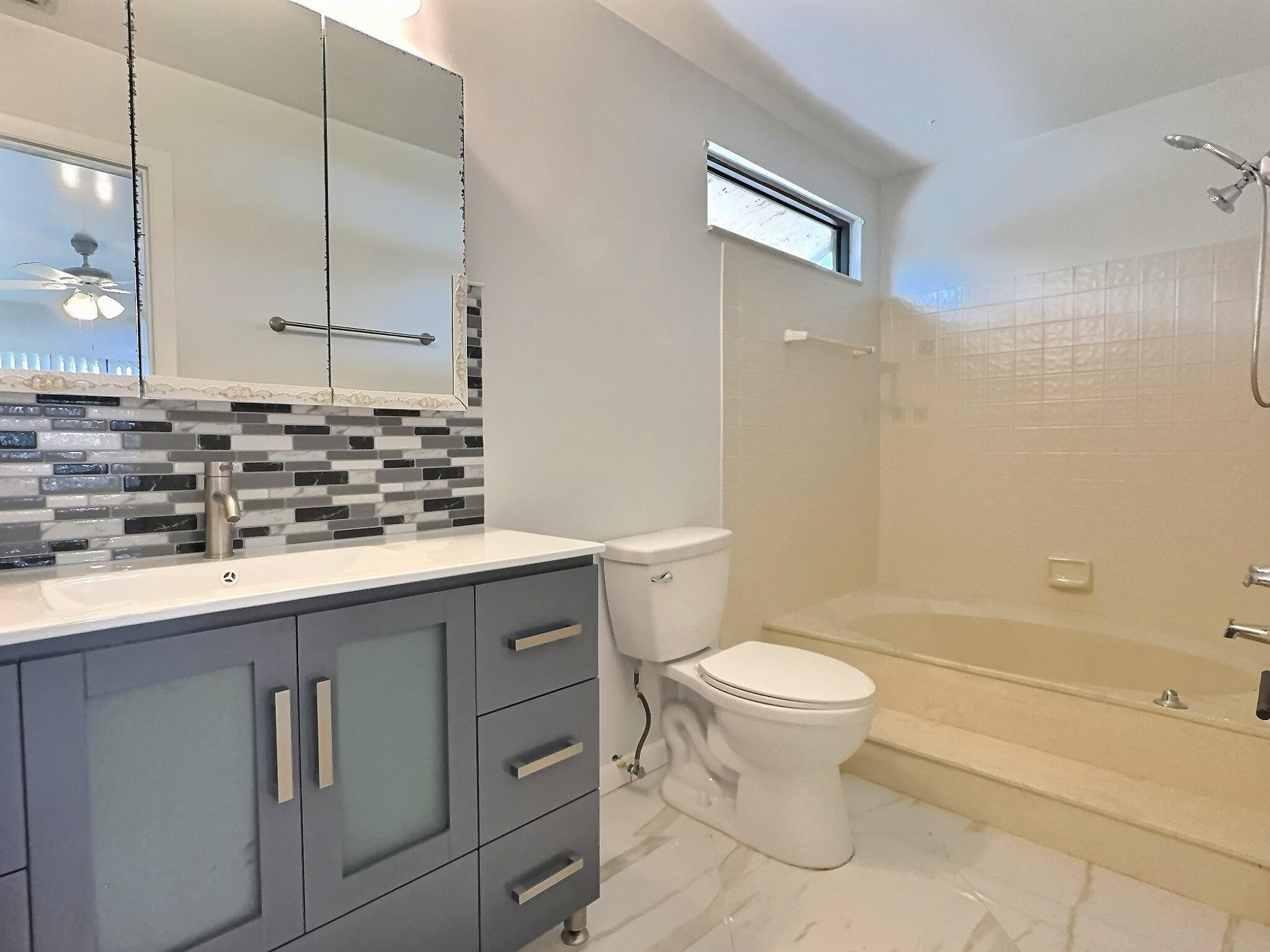 2652 Riverside Drive Coral Springs, FL 33065 - Photo 19 of 23 Upstairs