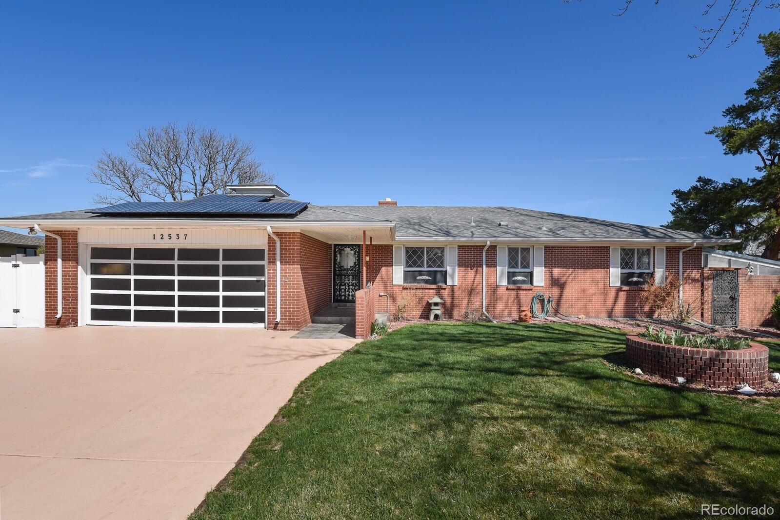 12537 West 38th Drive Wheat Ridge, CO 80033 - Photo 3 of 37