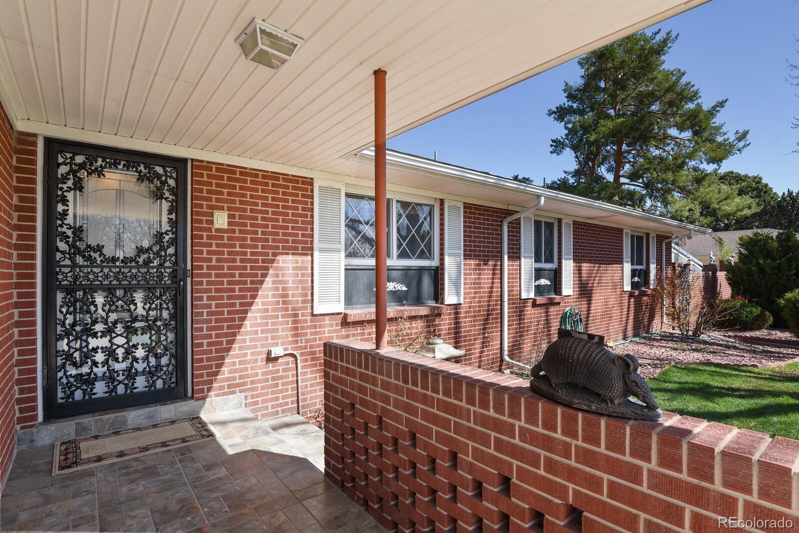 12537 West 38th Drive Wheat Ridge, CO 80033 - Photo 4 of 37