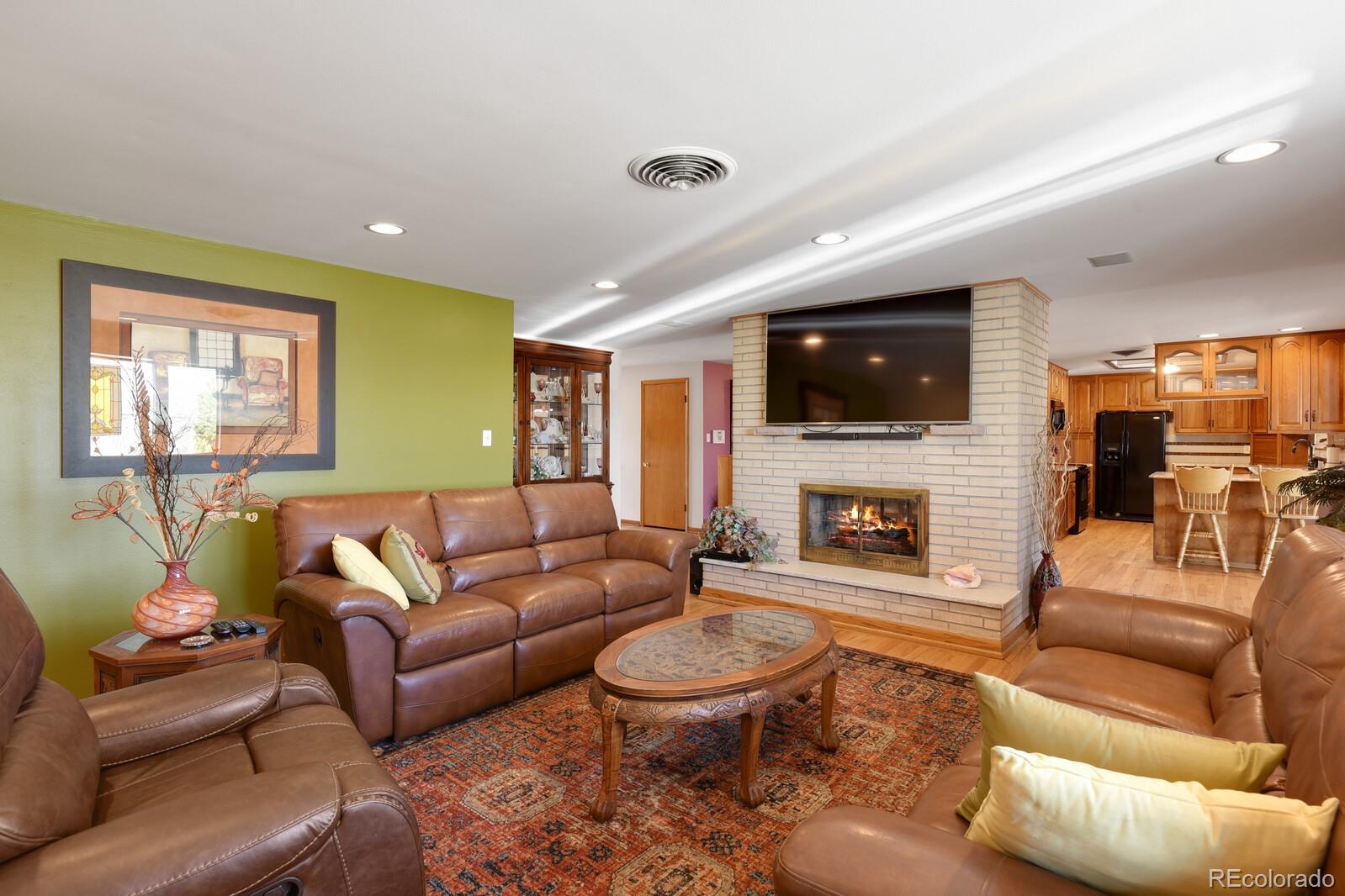 12537 West 38th Drive Wheat Ridge, CO 80033 - Photo 6 of 37