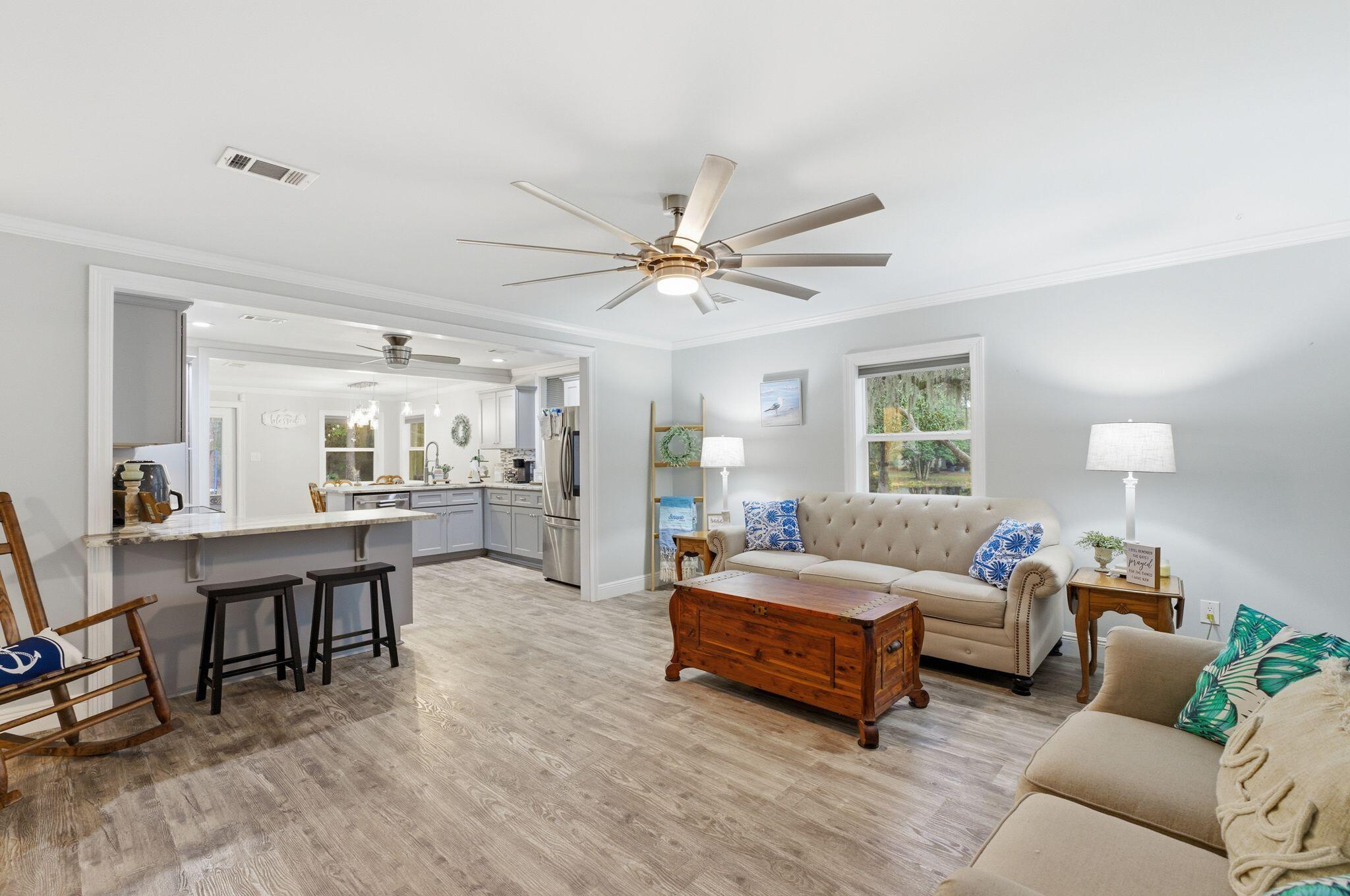 85 Marsh Avenue Freeport, FL 32439 - Photo 3 of 21 005