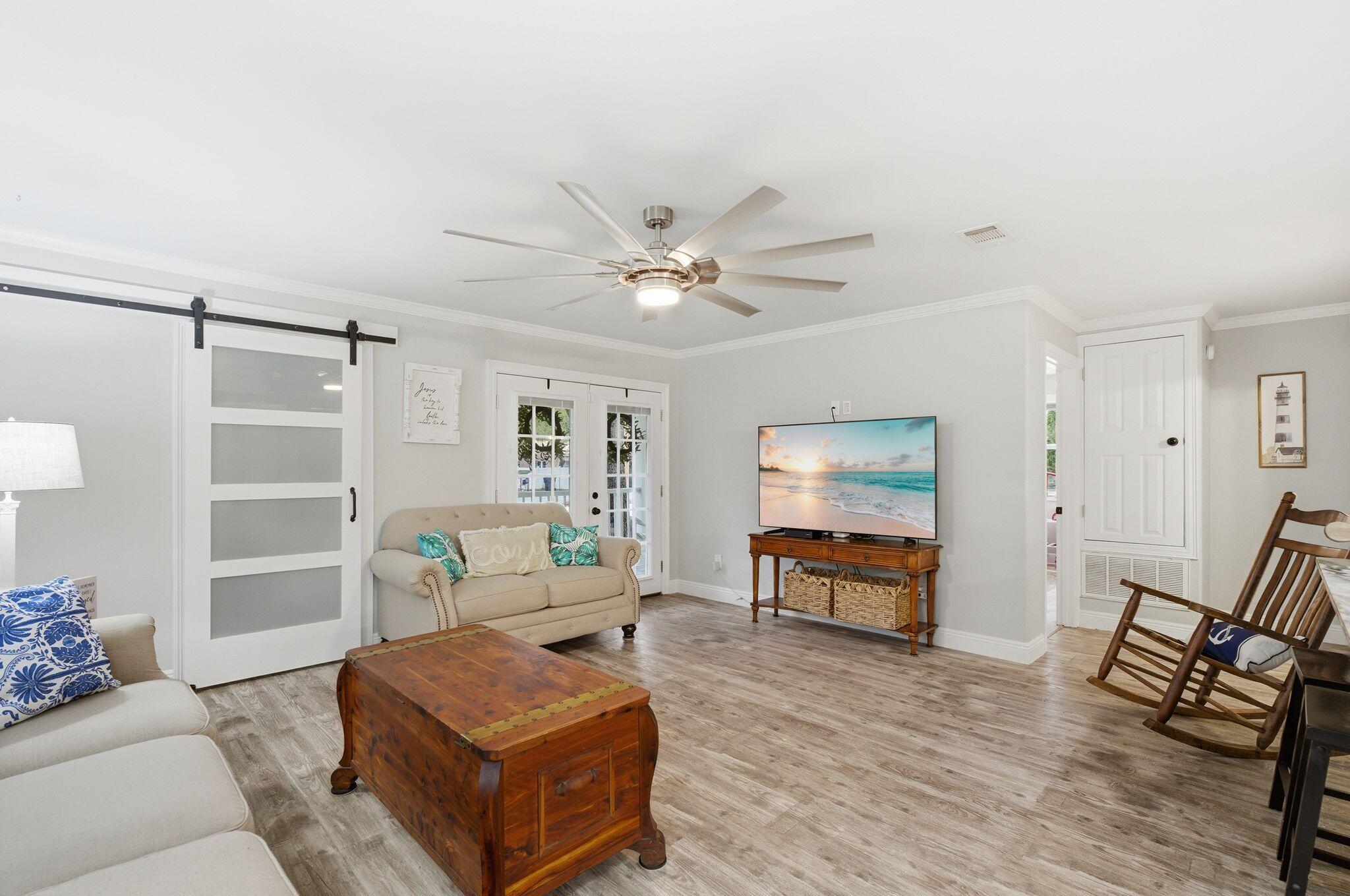 85 Marsh Avenue Freeport, FL 32439 - Photo 4 of 21 010