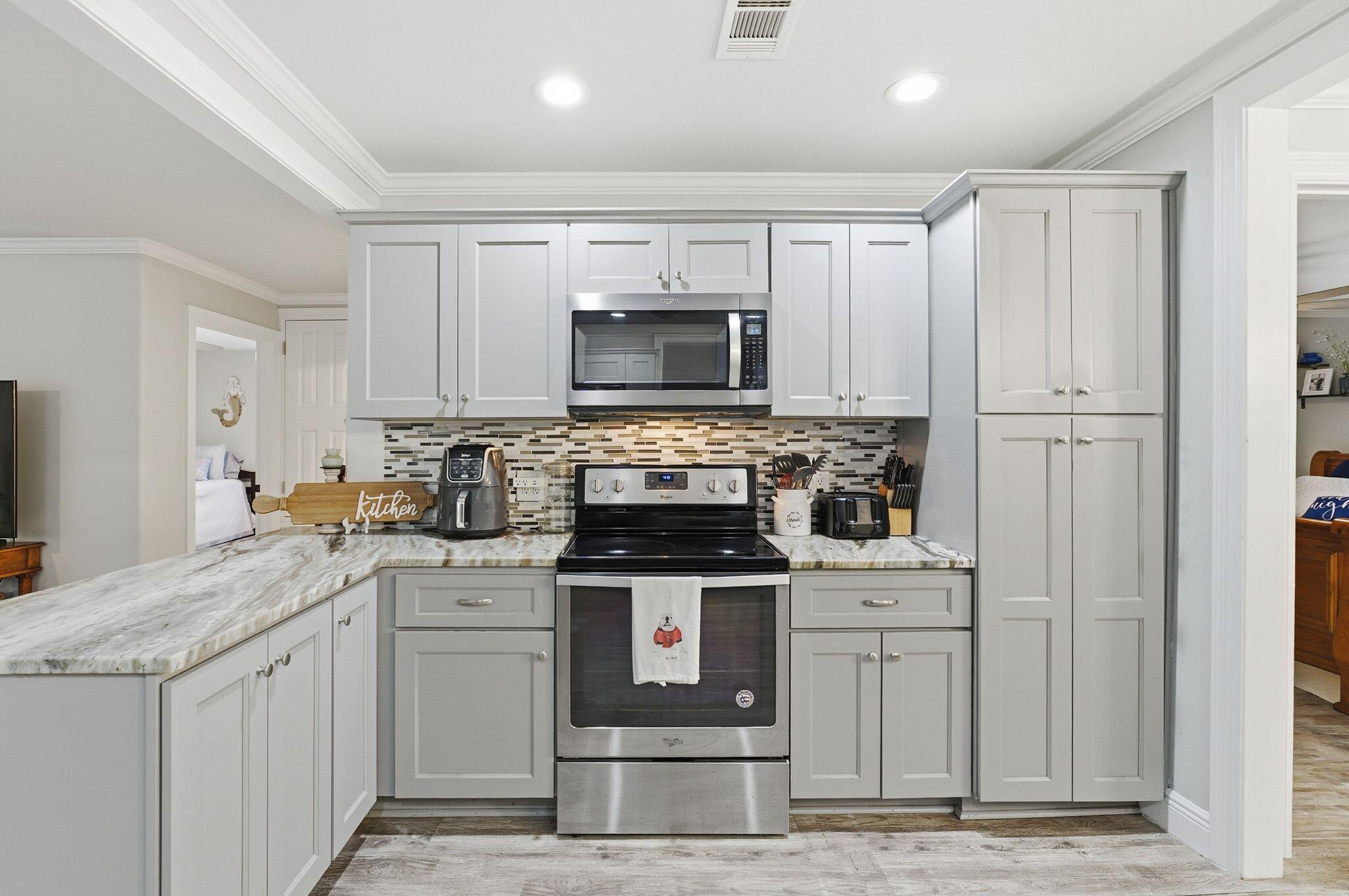 85 Marsh Avenue Freeport, FL 32439 - Photo 6 of 21 007