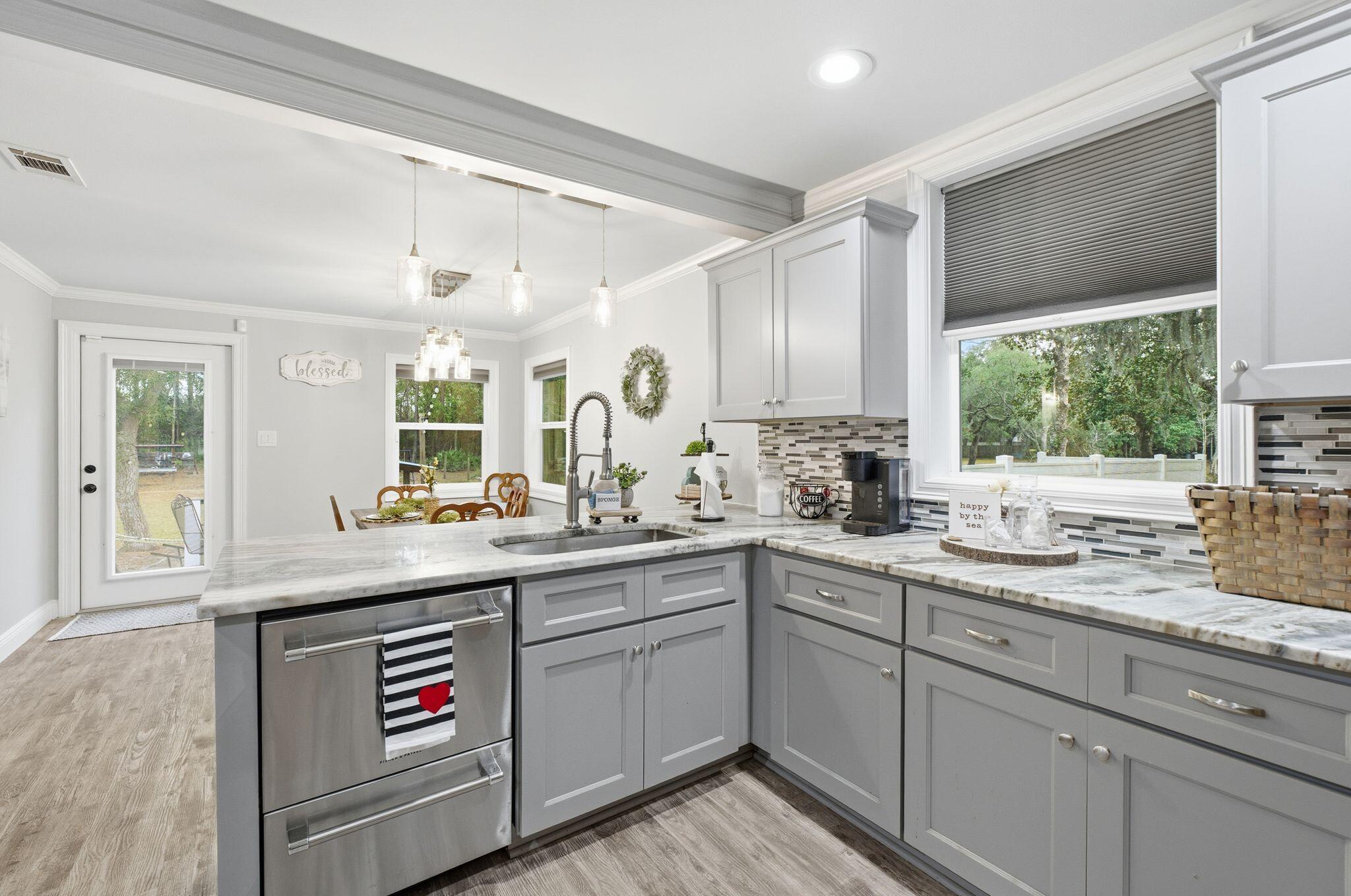 85 Marsh Avenue Freeport, FL 32439 - Photo 7 of 21 008