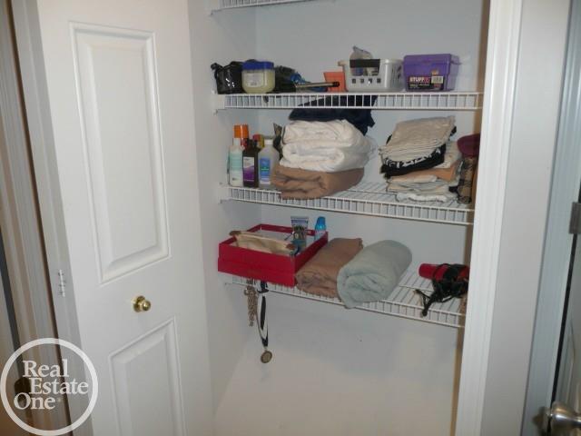 26067 Mariners Point New Baltimore, MI 48051 - Photo 17 of 33