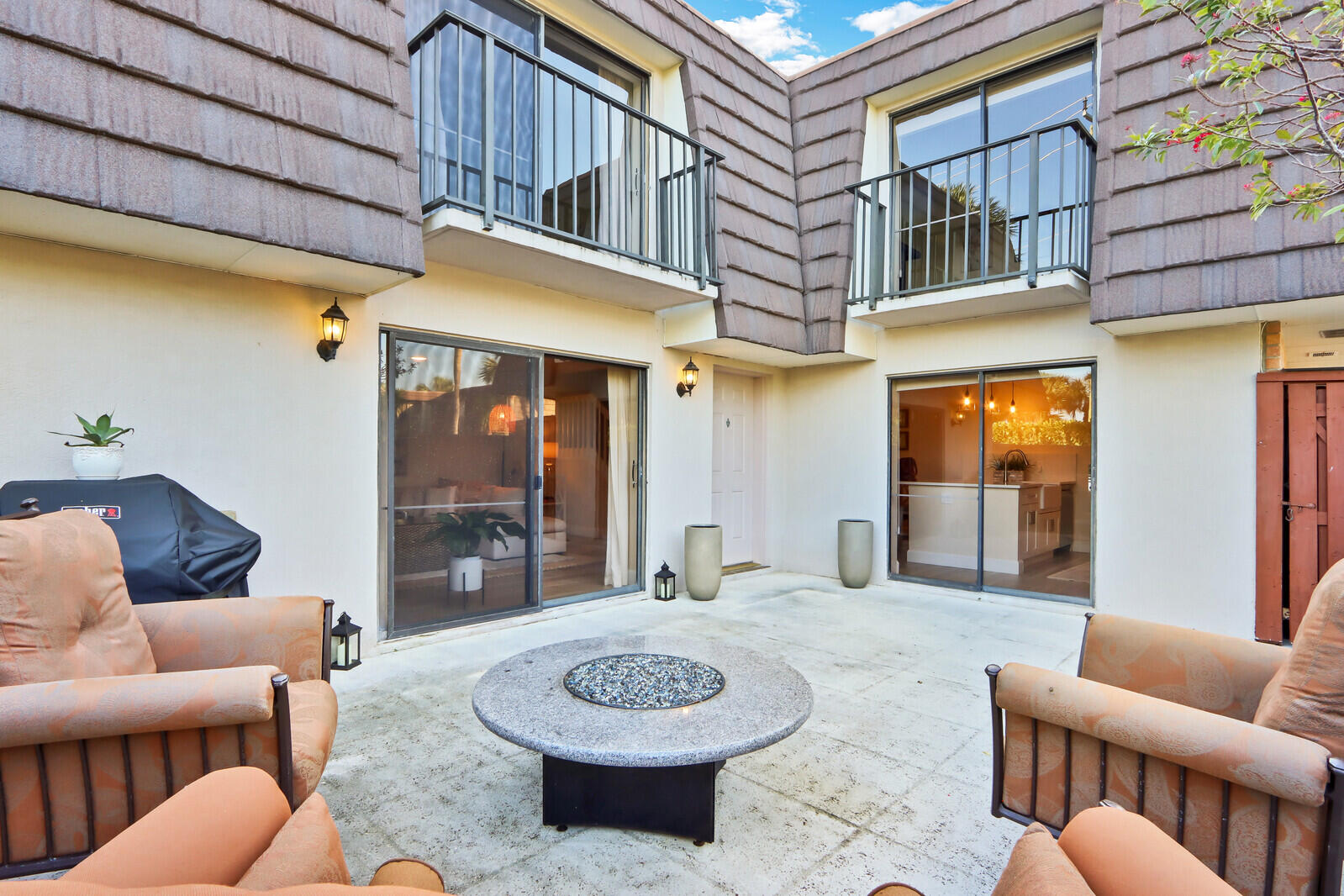 1222 12th Court Jupiter, FL 33477 - Photo 4 of 26 Courtyard