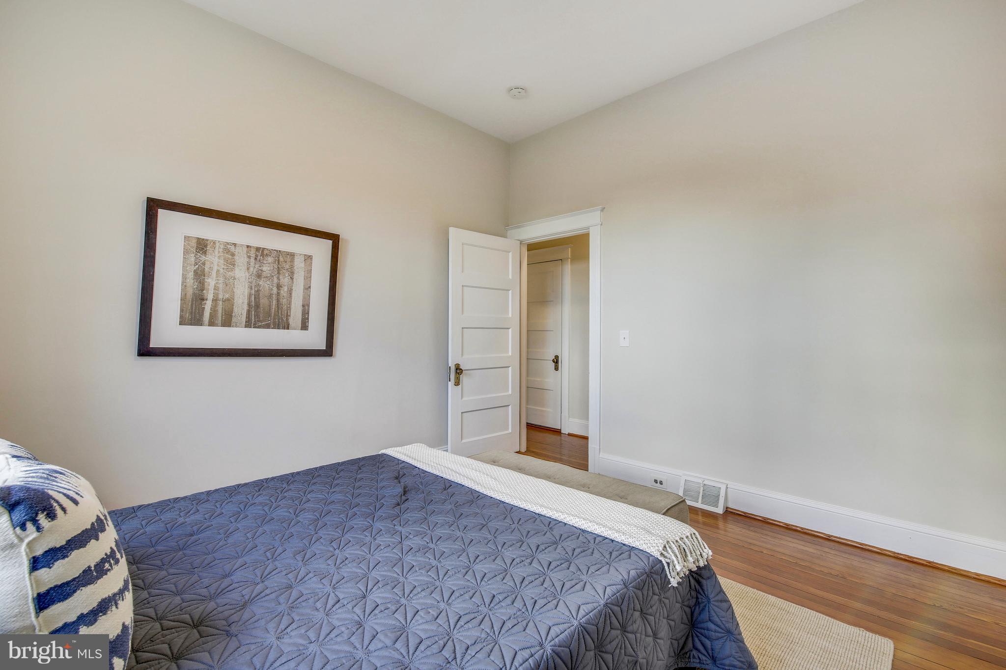 9402 Warren Street Silver Spring, MD 20910 - Photo 17 of 42