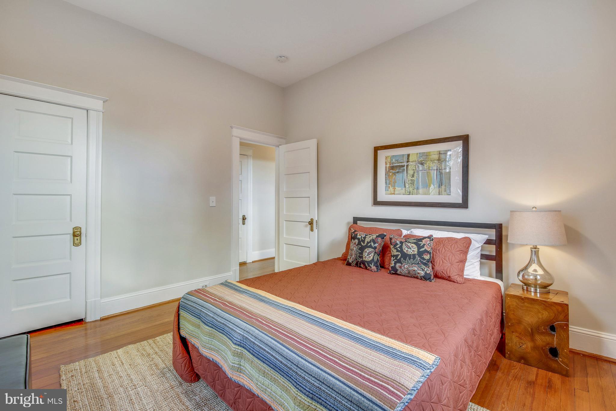 9402 Warren Street Silver Spring, MD 20910 - Photo 22 of 42