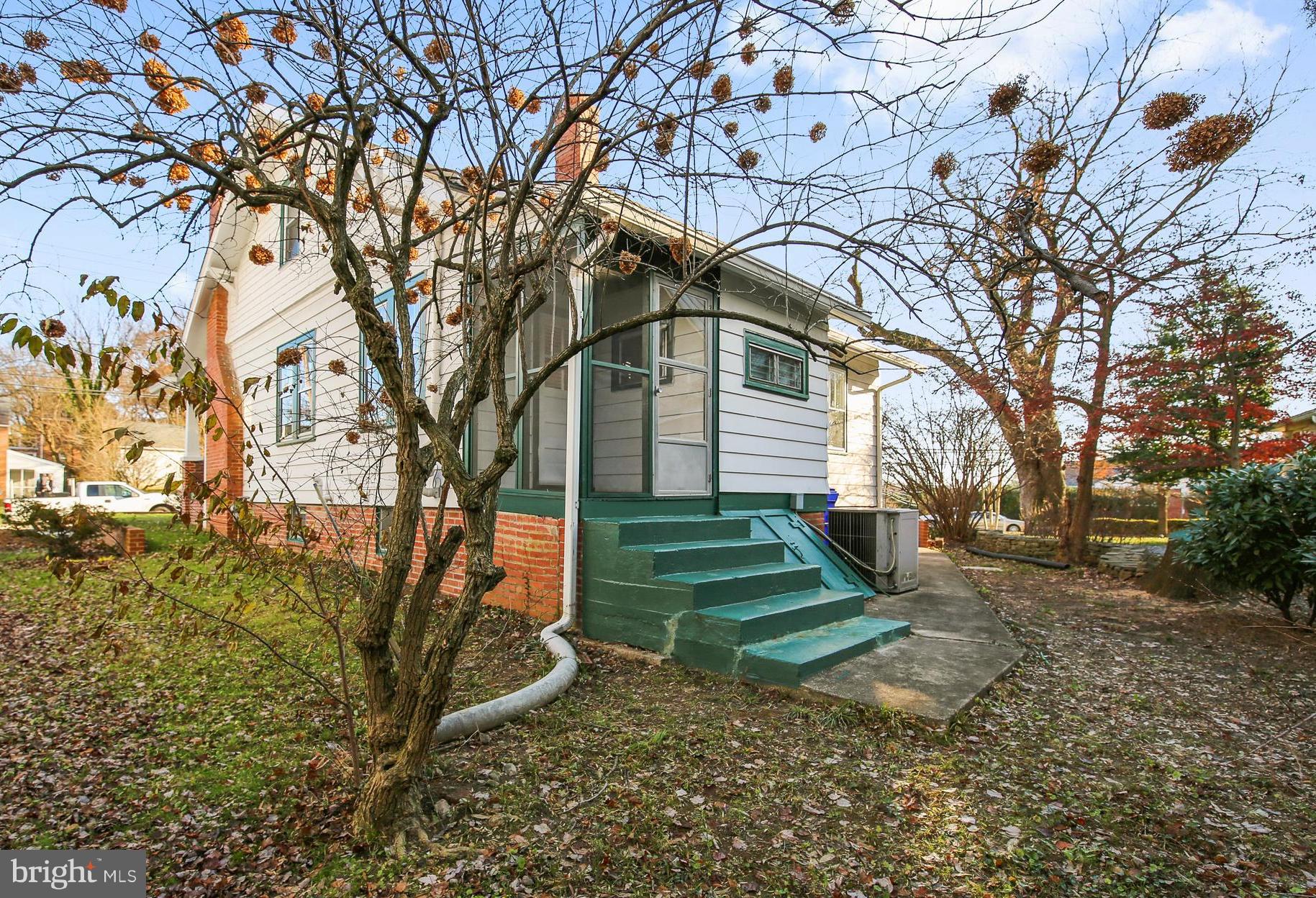 9402 Warren Street Silver Spring, MD 20910 - Photo 38 of 42