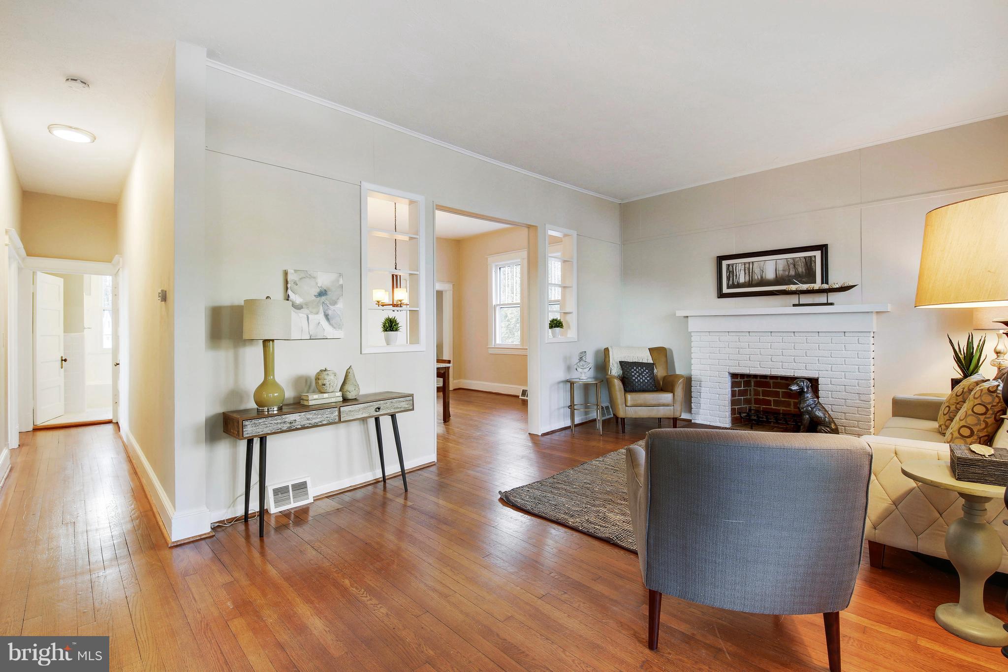 9402 Warren Street Silver Spring, MD 20910 - Photo 8 of 42