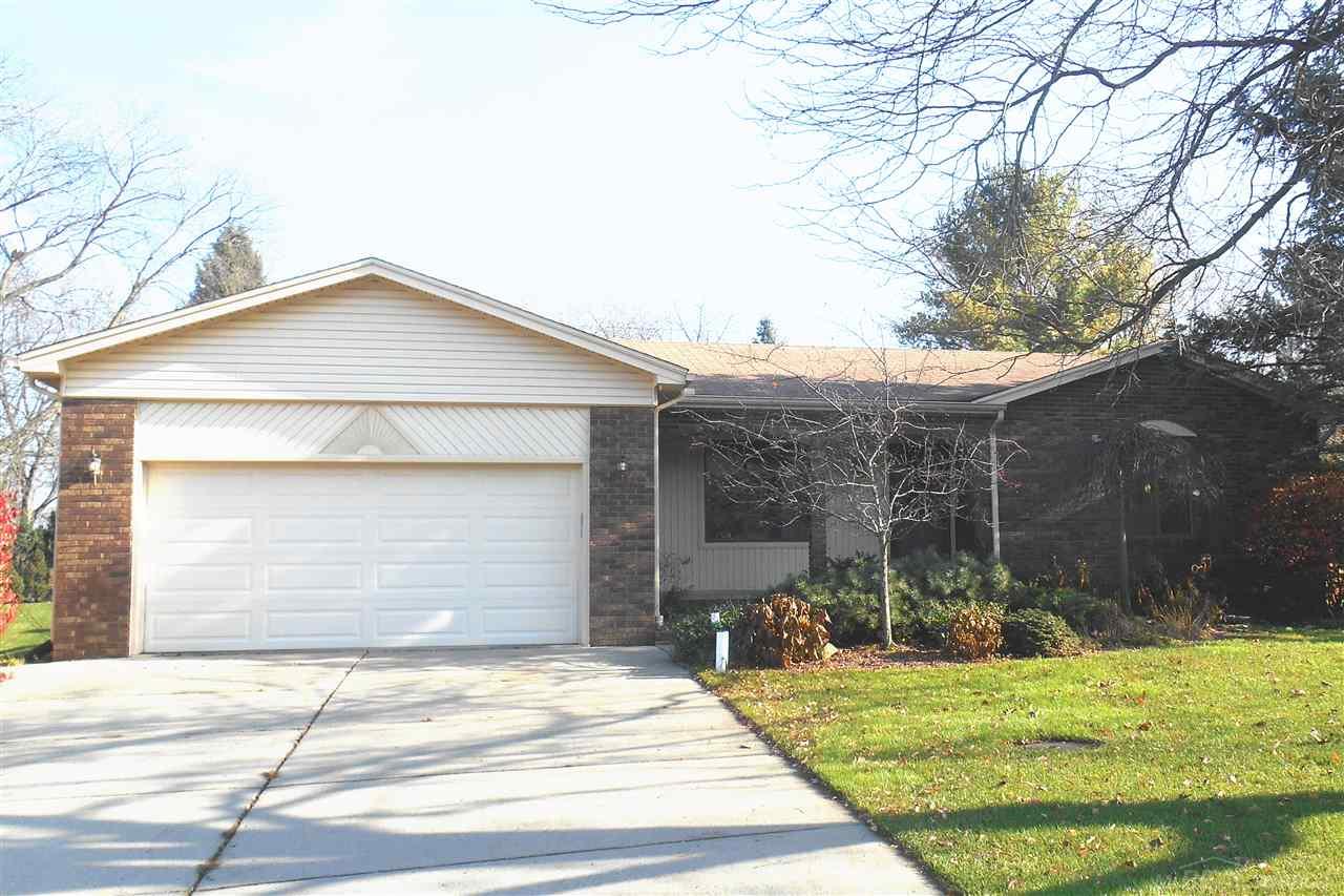 919 Stag Ridge Road Rochester Hills, MI 48309 - Photo 1 of 16