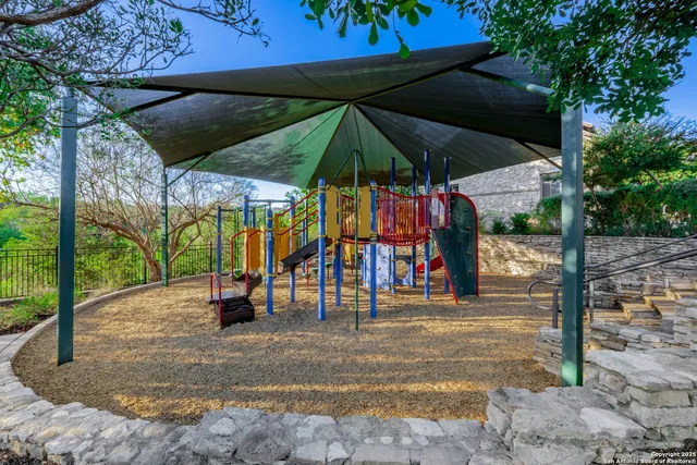 $519,000 | 3331 Brooktree Court, San Antonio, TX 78261