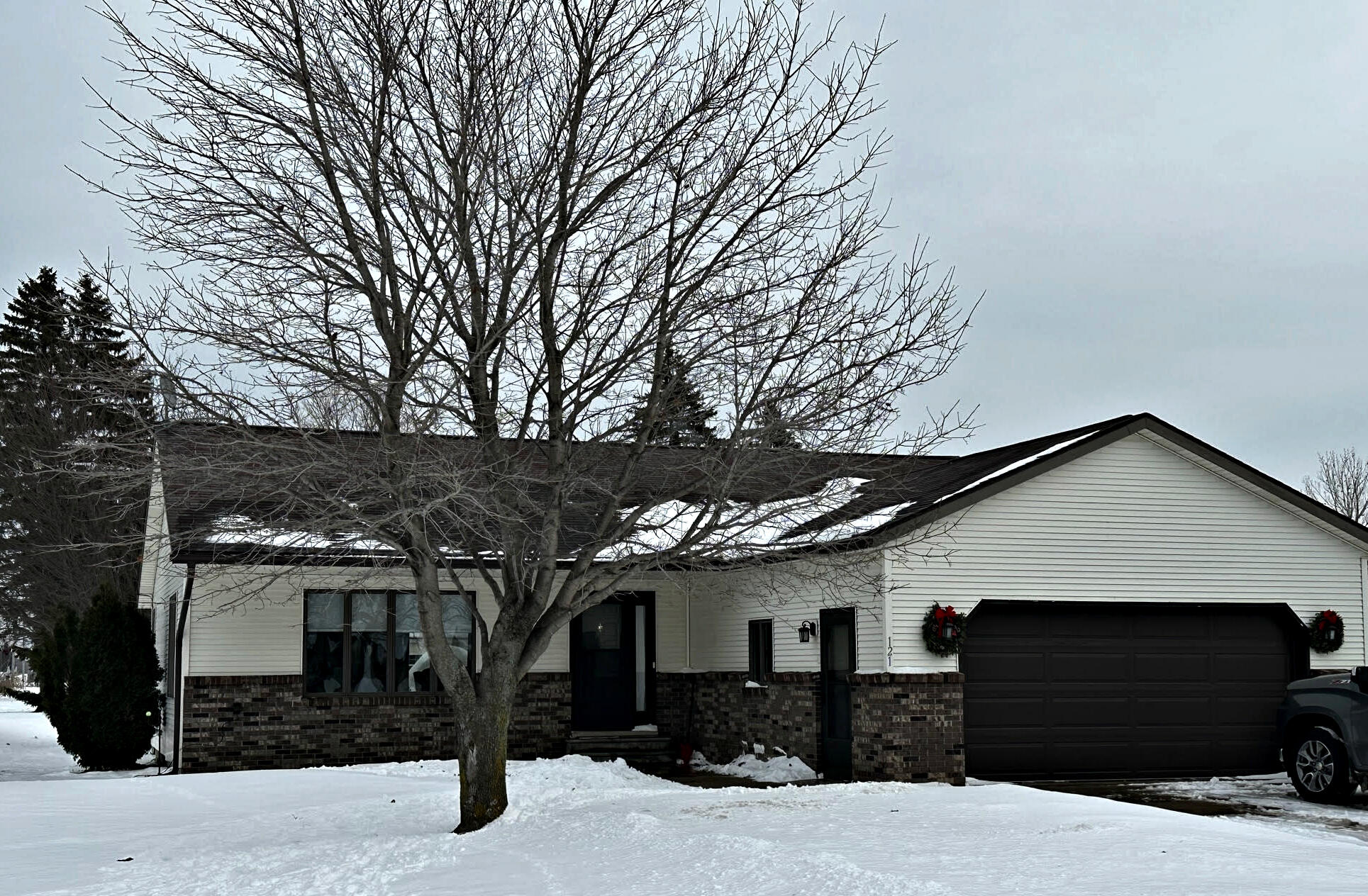 121 Riverside Drive Cheboygan, MI 49721 - Photo 1 of 6 Gallery Image 1