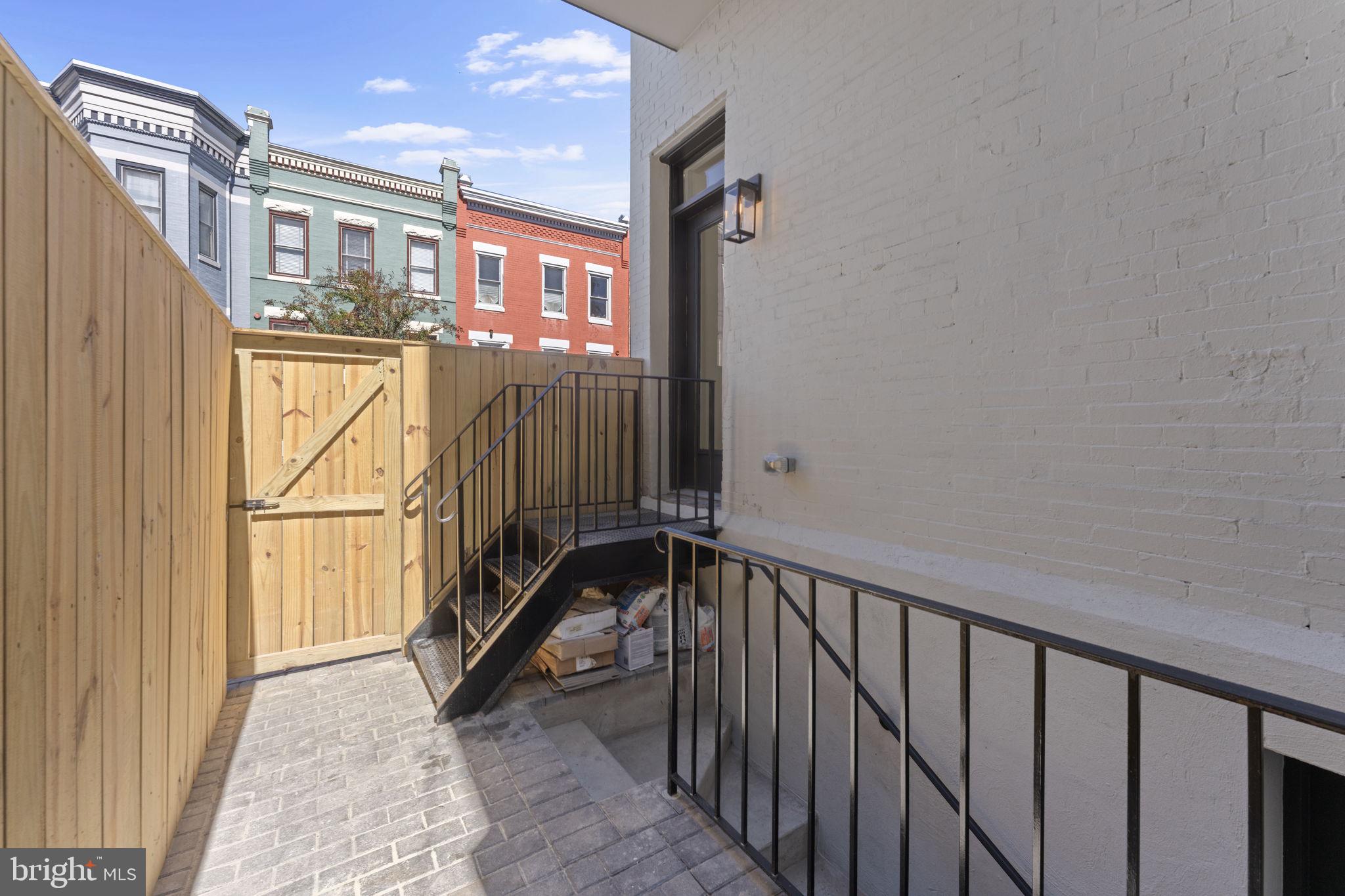 600 U Street Northwest Washington, DC 20001 - Photo 19 of 54 a view of a balcony