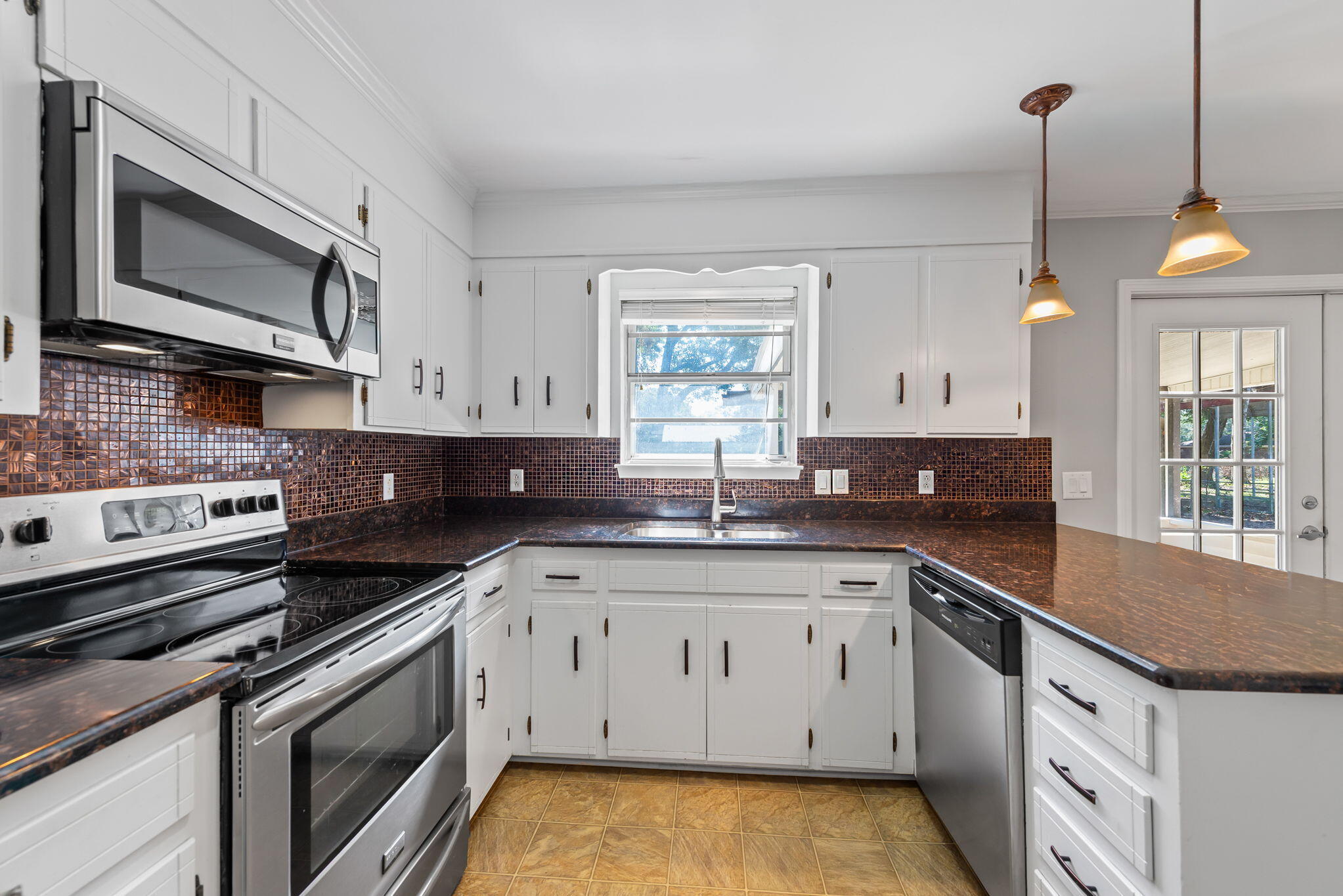 5485 Mulat Road Milton, FL 32583 - Photo 10 of 38 Kitchen