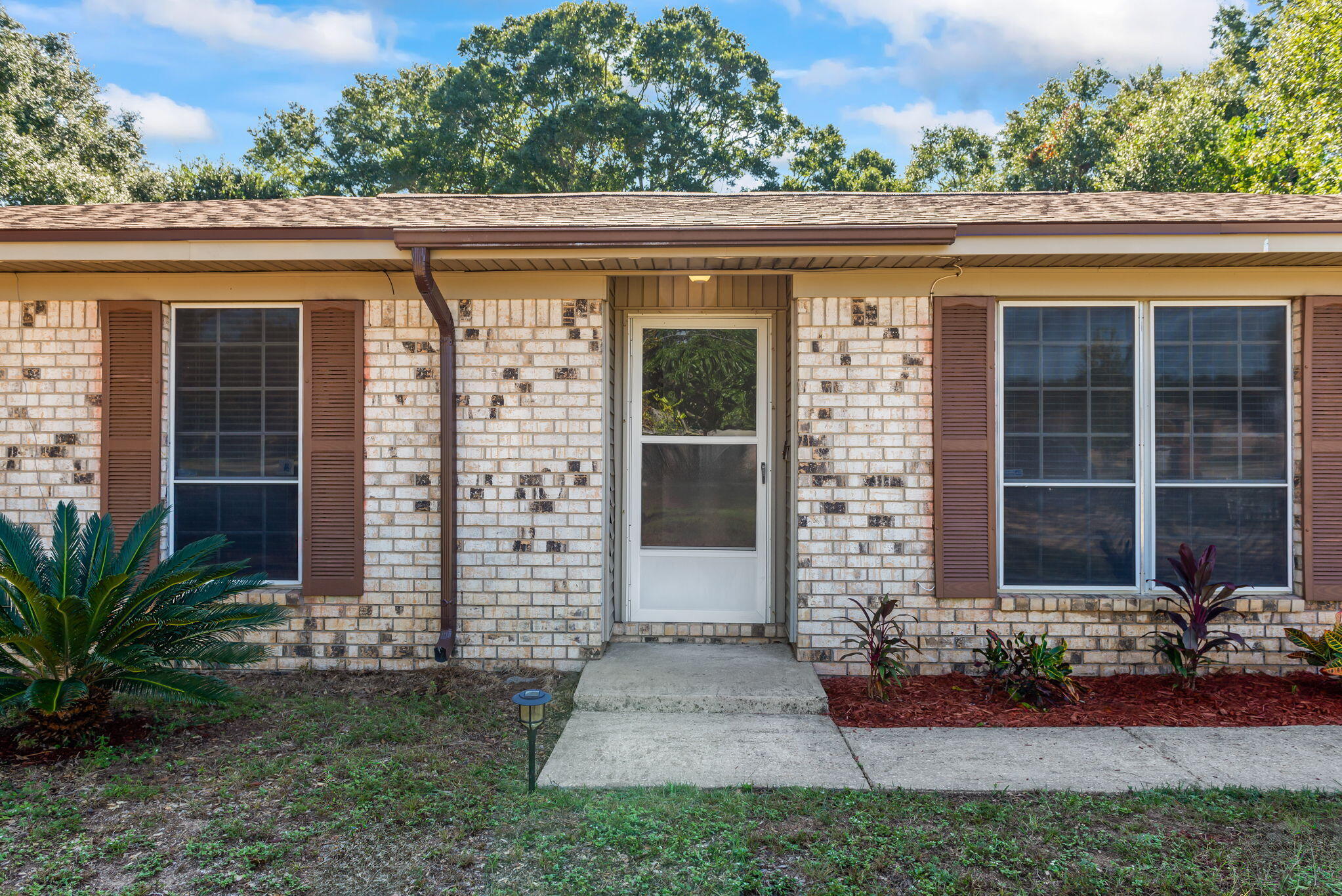 5485 Mulat Road Milton, FL 32583 - Photo 5 of 38 Front Door