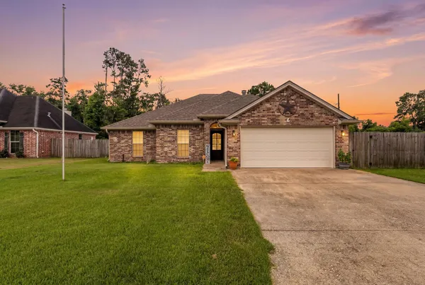 $399,999 | 3460 Michelle Avenue, Vidor, TX 77662