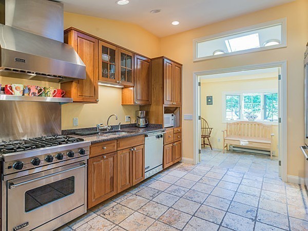 31 Puritan Road Newton, MA 02461 - Photo 8 of 17 Gallery Image 8