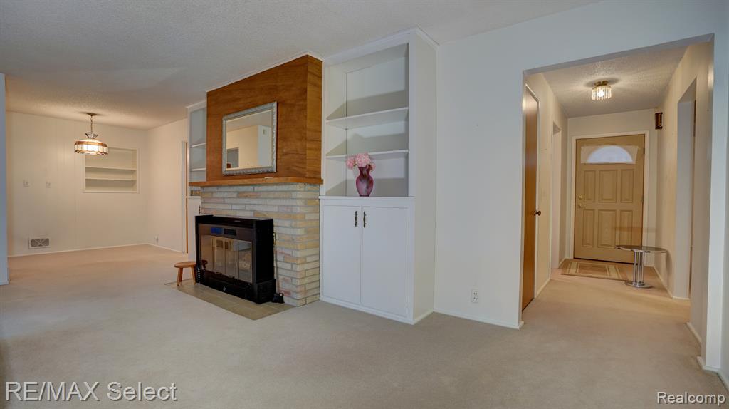 2217 Miller Road Flint, MI 48503 - Photo 18 of 28