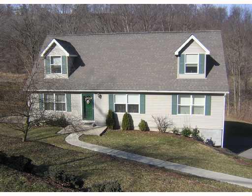 2926 Kane Road Aliquippa, PA 15001 - Photo 1 of 8 Exterior Front.