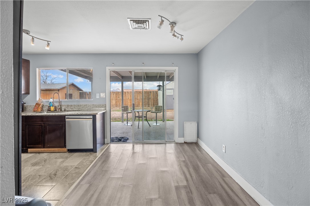 213 Valley Forge Avenue Henderson, NV 89015 - Photo 10 of 38