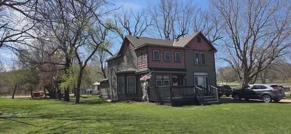 $220,000 | 214 Front Street East, Redwood Falls, MN 56283