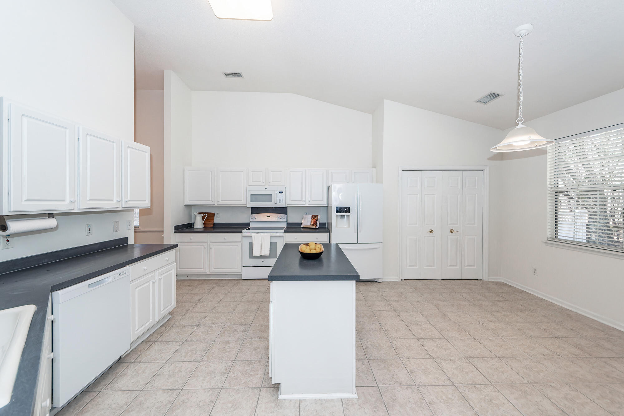 6044 Fieldstone Circle Charleston, SC 29414 - Photo 13 of 57 08