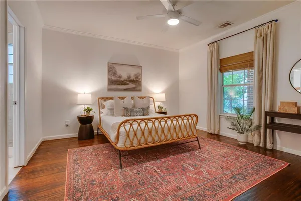 $2,800 | 716 South Rosemont Avenue, Dallas, TX 75208