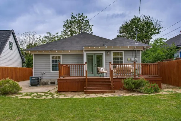 $2,800 | 716 South Rosemont Avenue, Dallas, TX 75208