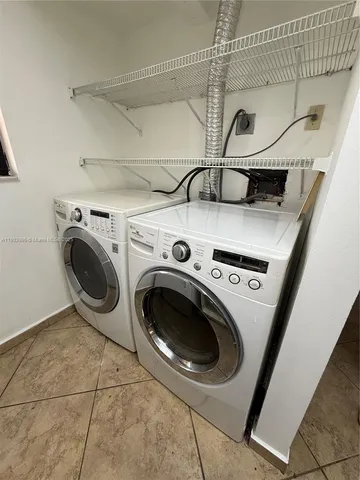 $2,400 | 10253 Northwest 9th St Circle, Unit 4066, Miami, FL 33172