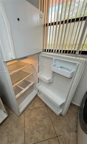 $2,400 | 10253 Northwest 9th St Circle, Unit 4066, Miami, FL 33172