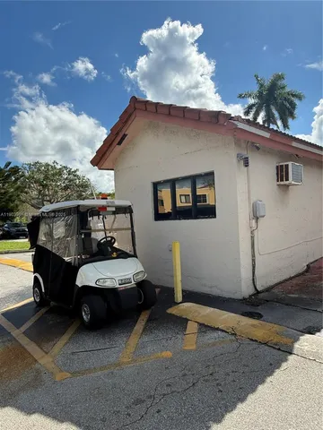 $2,400 | 10253 Northwest 9th St Circle, Unit 4066, Miami, FL 33172