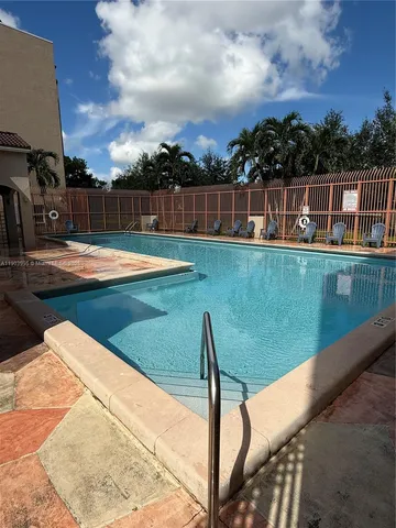 $2,400 | 10253 Northwest 9th St Circle, Unit 4066, Miami, FL 33172