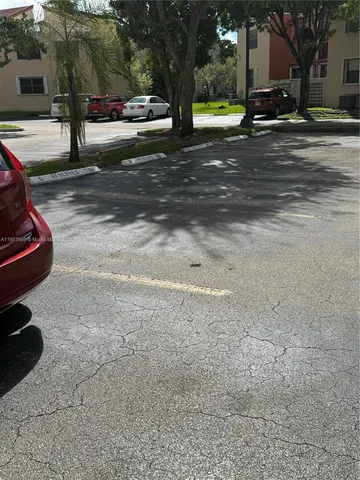 $2,400 | 10253 Northwest 9th St Circle, Unit 4066, Miami, FL 33172