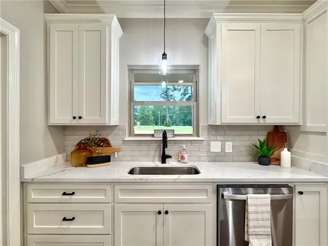 $399,000 | 515 Sophie Lane, Dry Prong, LA 71423