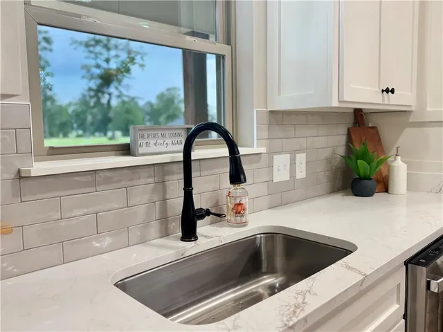 $399,000 | 515 Sophie Lane, Dry Prong, LA 71423