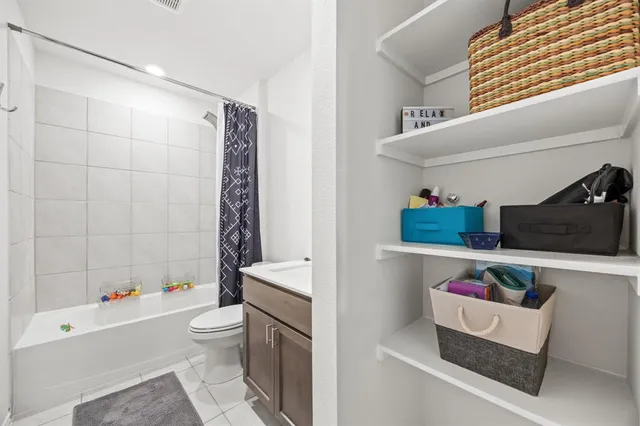 $319,900 | 1942 Duskwood Drive, Lancaster, TX 75146