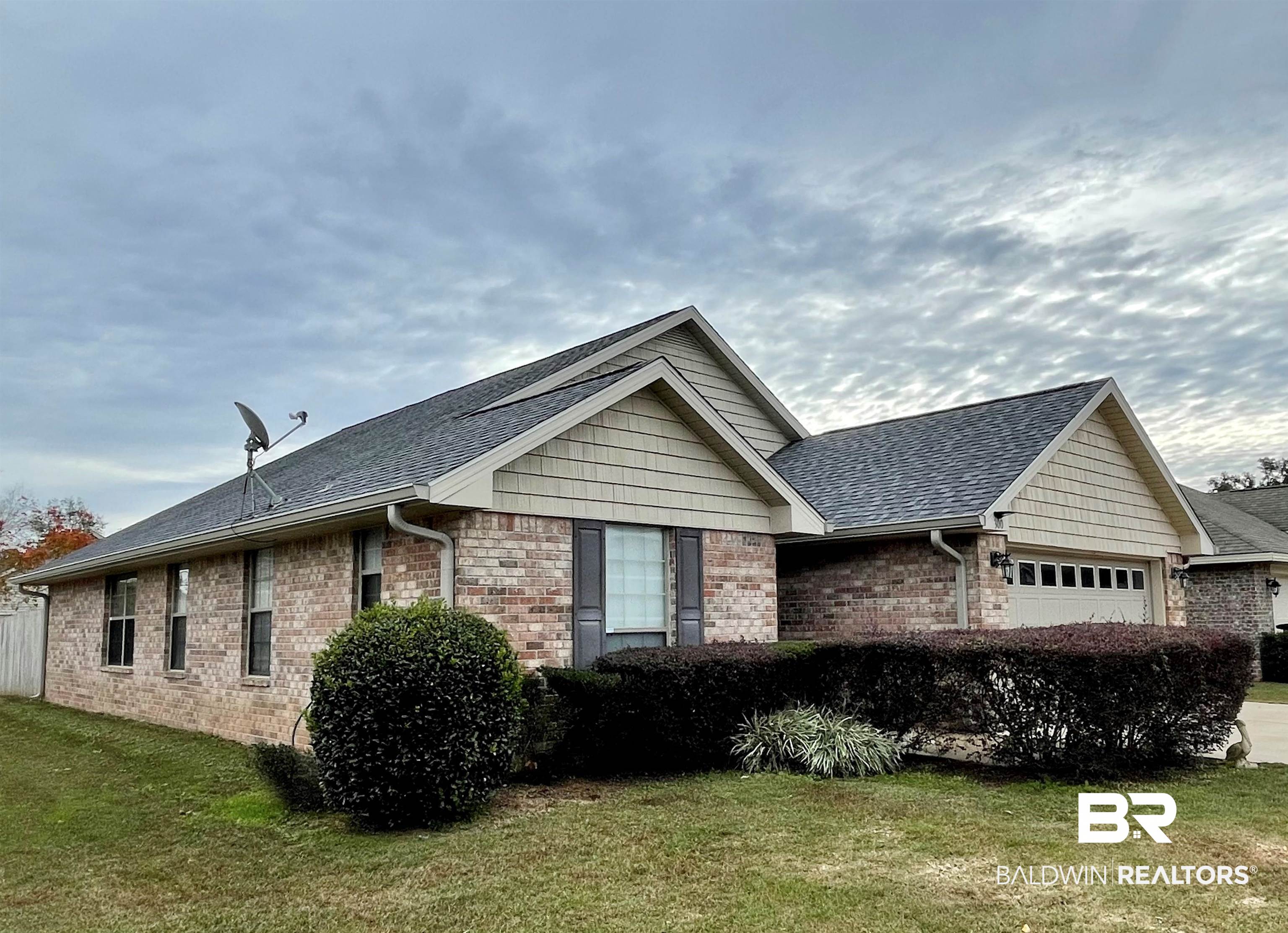 300 Wyatt Court Foley, AL 36535 - Photo 3 of 35