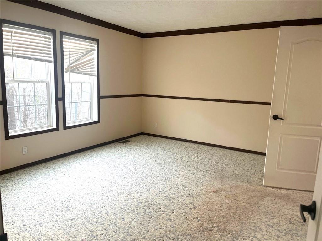 805 North 9th Street Independence, KS 67301 - Photo 9 of 13