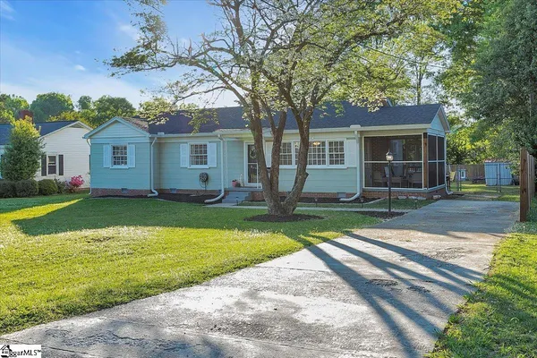 $215,000 | 703 Shands Street, Clinton, SC 29325