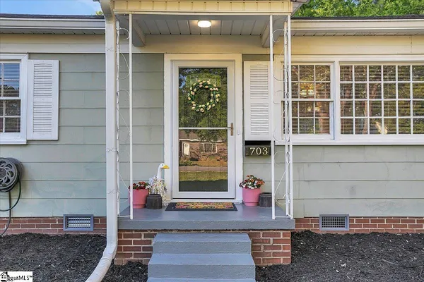 $215,000 | 703 Shands Street, Clinton, SC 29325