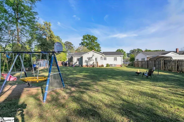 $215,000 | 703 Shands Street, Clinton, SC 29325